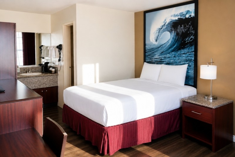 Single queen room