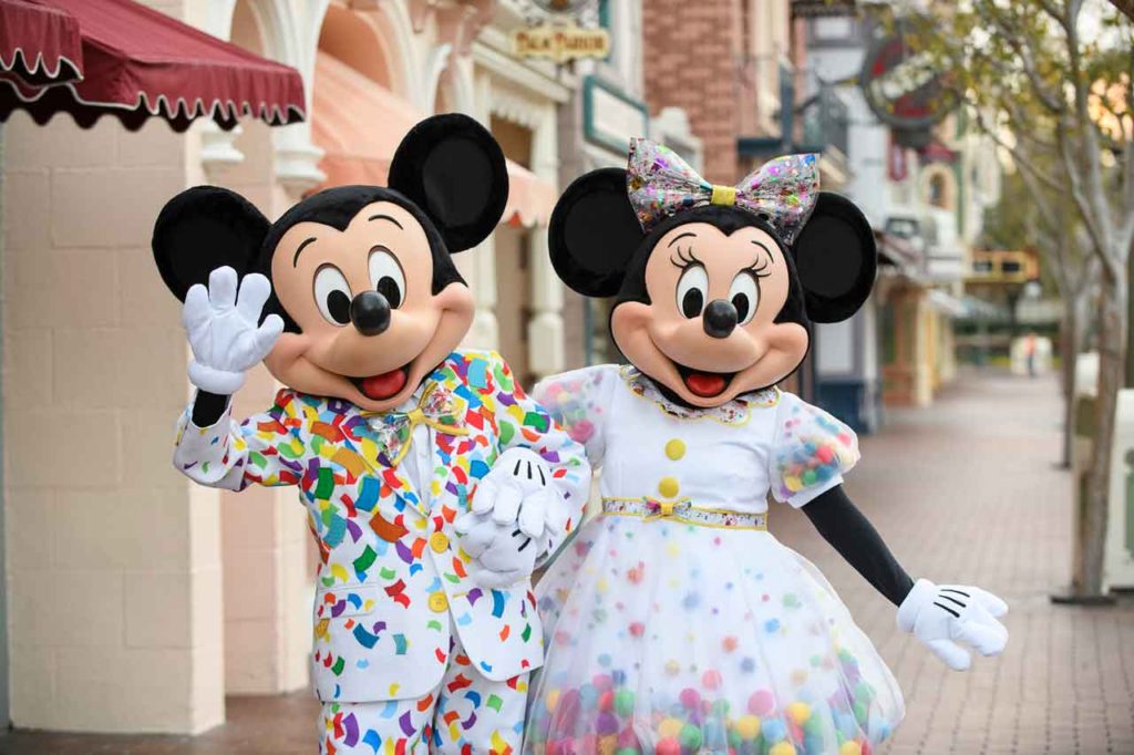 Entrada a Disneyland® Resort a pocos minutos del Kings Inn Anaheim